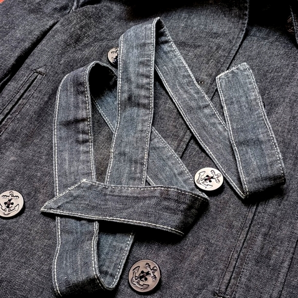 Jacket - Picture 9 of 9